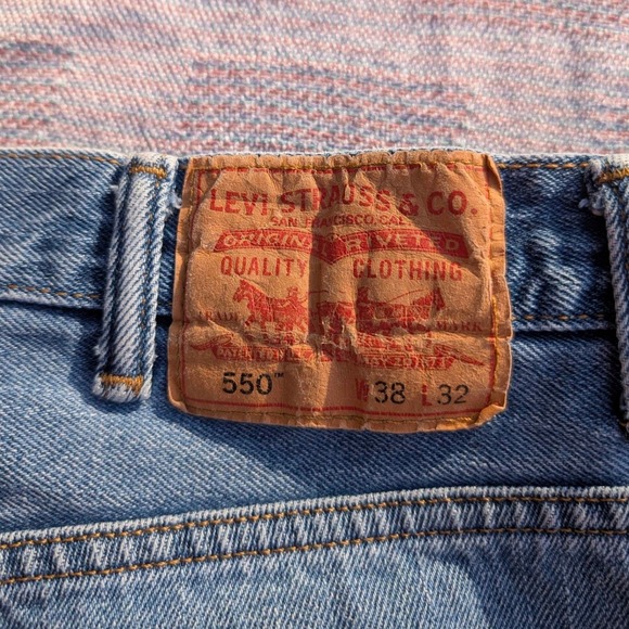 Levi Strauss 550 Relaxed Fit Mens Jeans 38x32 Blue Denim Straight Leg Casual - Picture 7 of 9
